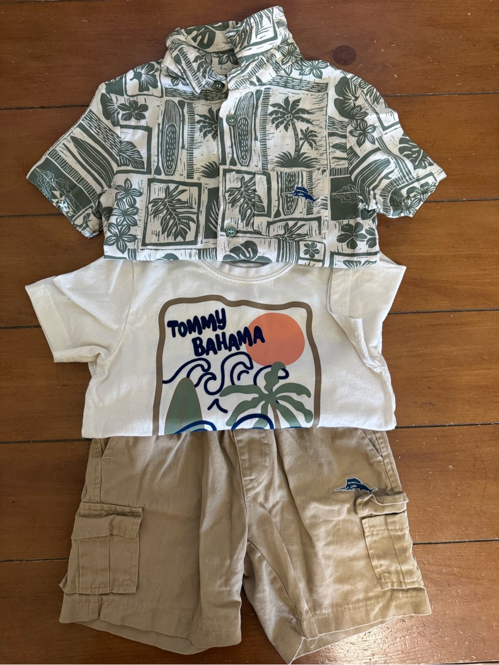 Toddler Boys Tommy Bahama Set - 3T - Picture 2 of 6